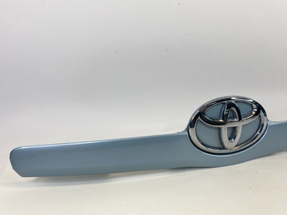 07-11 Toyota Camry Sedan Rear Trunk Lid Molding Trim Panel W/ Emblem 7680106120G
