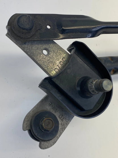 2010-2013 KIA FORTE WIPER MOTOR & TRANSMISSION LINKAGE FRONT UNIT 98110-1M00 OEM