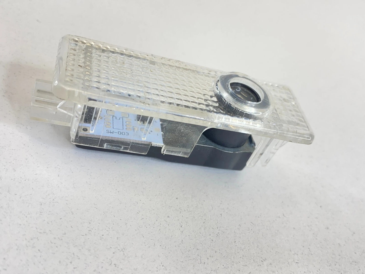 2004 05 06 2007 BMW 530I REAR LEFT SIDE INTERIOR DOOR LIGHT COURTESY LAMP OEM