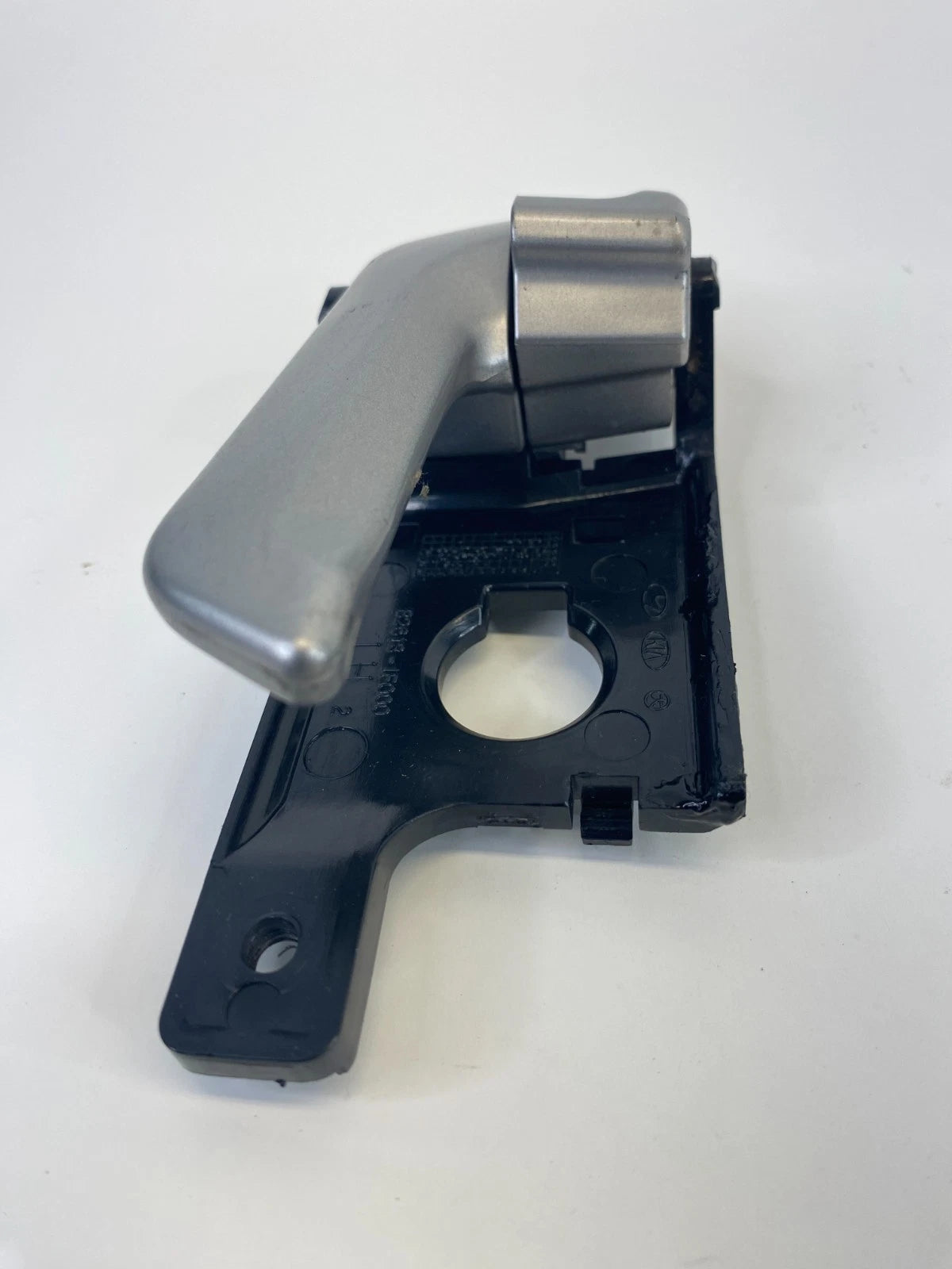 05-10 KIA SPORTAGE FRONT LEFT DRIVER INNER DOOR HANDLE SILVER OEM 82613-1F000