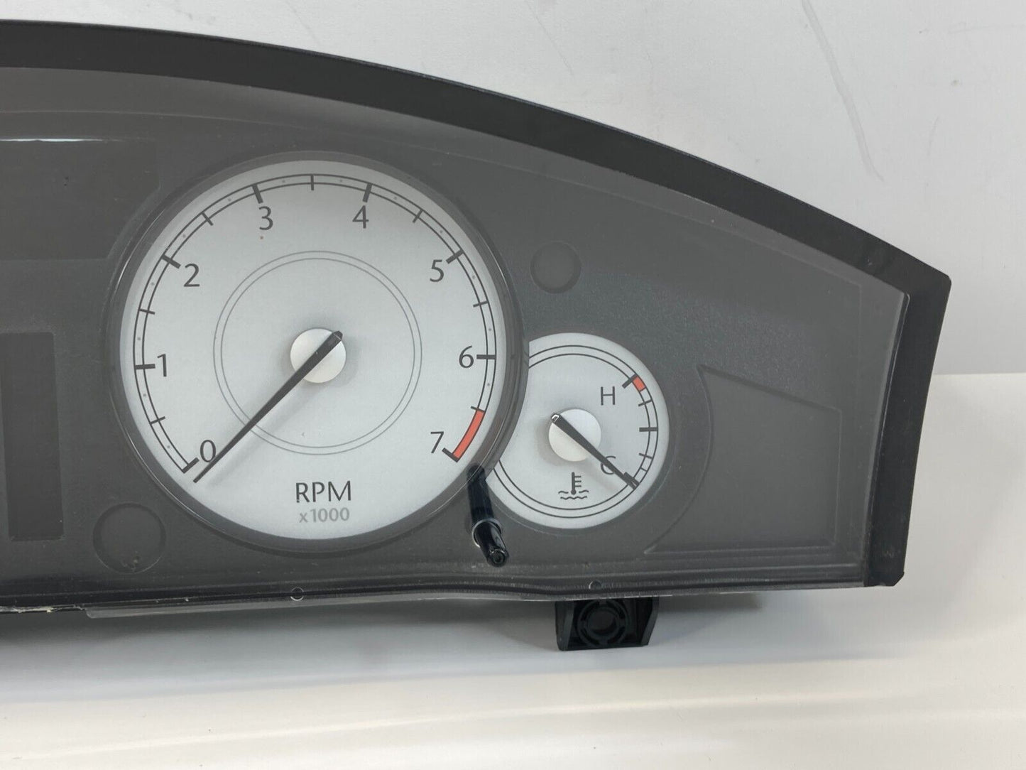 2006 Chrysler 300 AT Speedometer Instrument Cluster Gauges 147K Miles 56044936AI