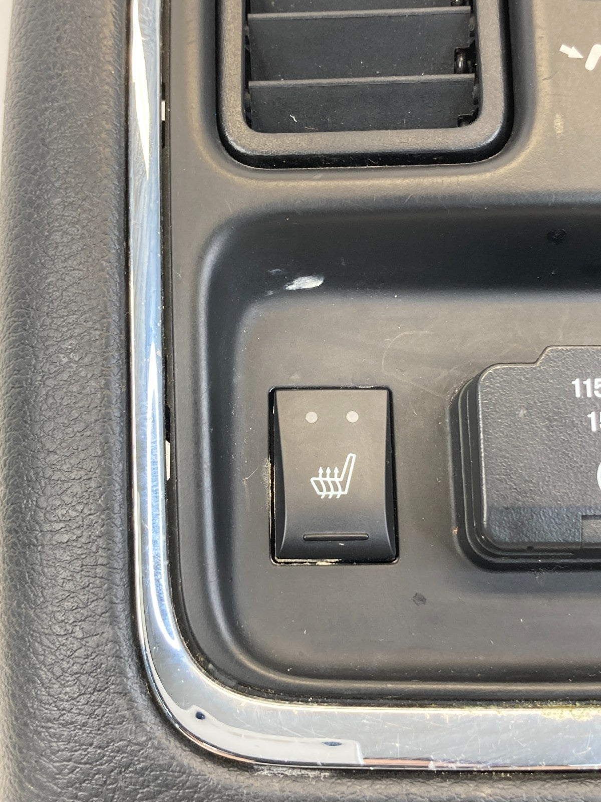 2011-2013 Dodge Durango Rear Center Console A/C Air Vent Heater Seat Switch OEM