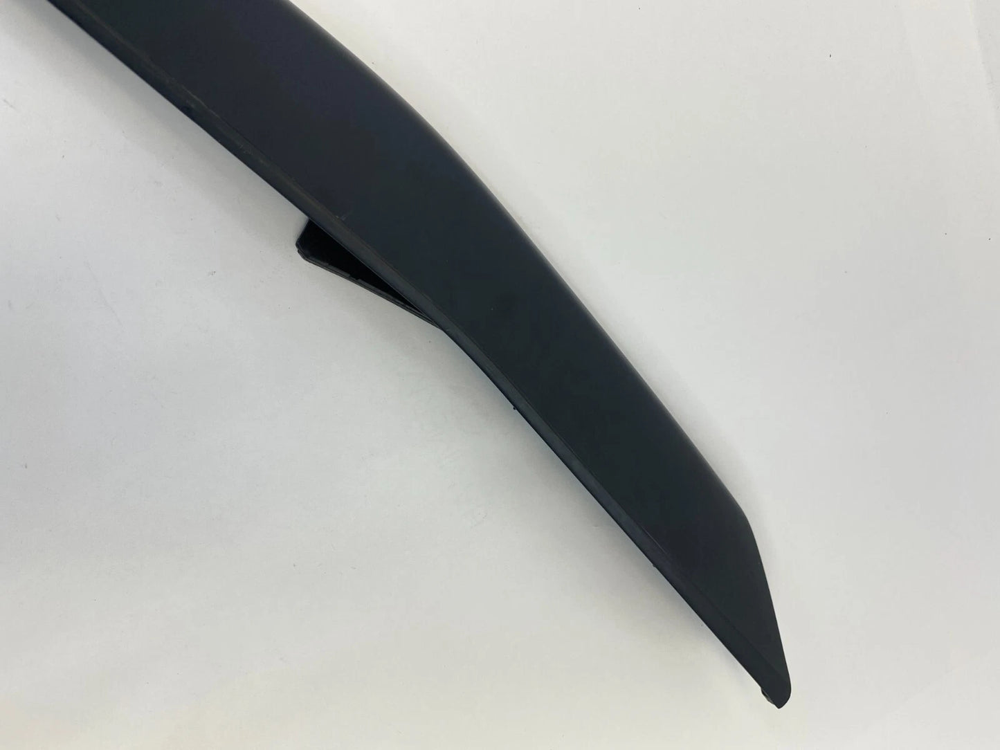 2010-2013 KIA FORTE CENTER CONSOLE RIGHT SIDE BEZEL GARNISH TRIM B27050-35026