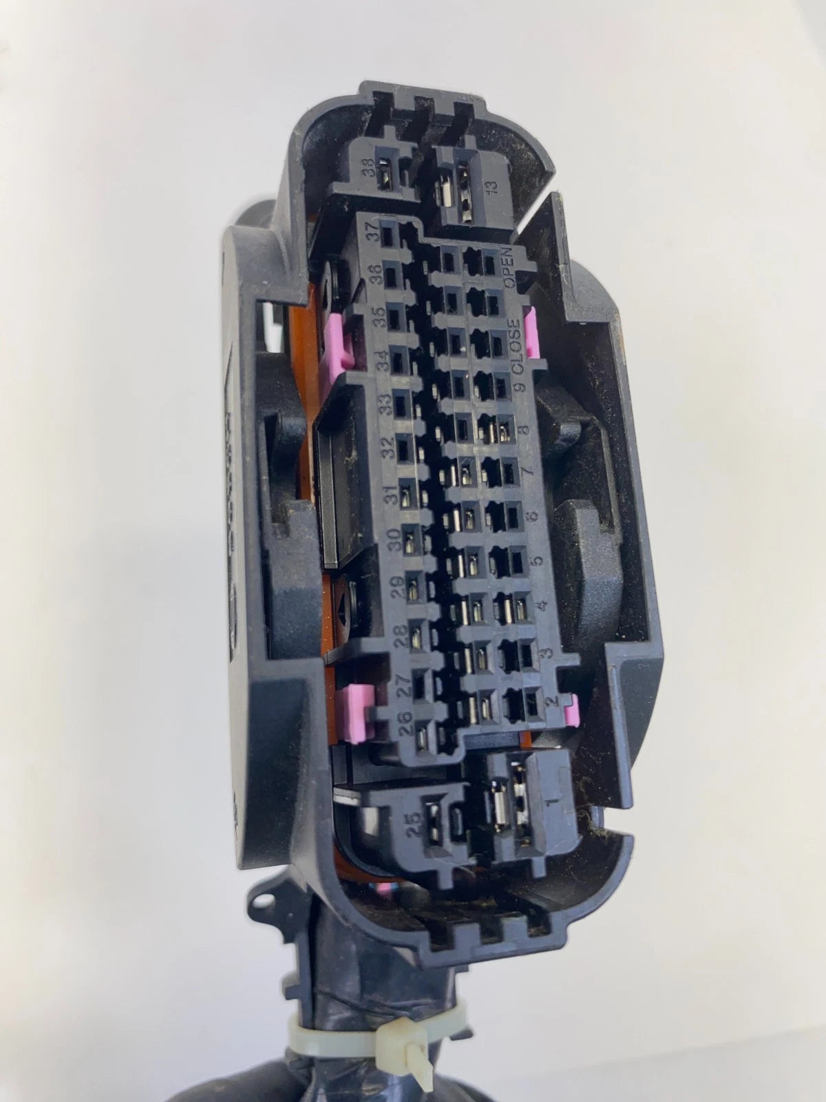 2013-2019 NISSAN SENTRA ABS ANTI LOCK BRAKE PUMP PLUG CONNECTOR 1928405766 OEM