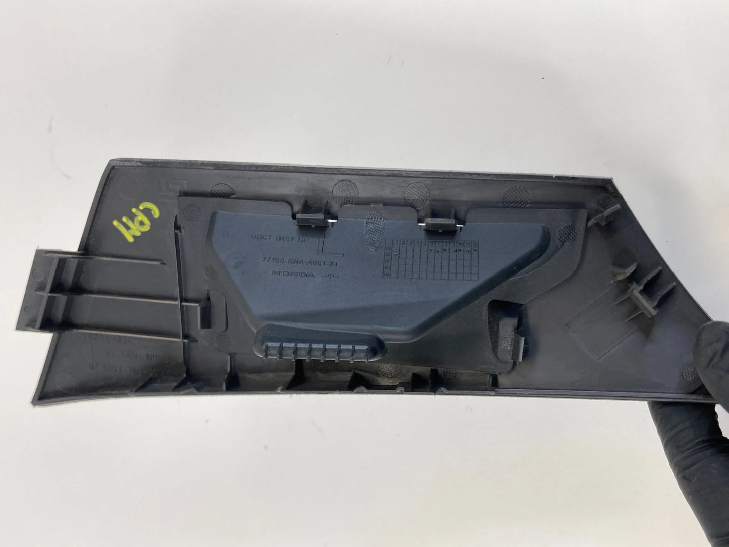 06-11 HONDA CIVIC FRONT LEFT A-PILLAR DEFROSTER VENT GRILLE TRIM 77105-SNA OEM