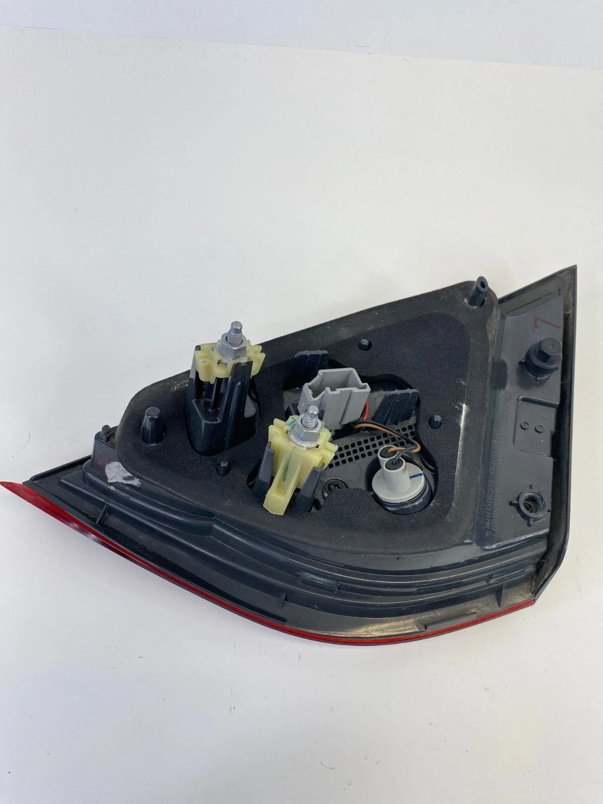 2015-2017 Chrysler 200 Sedan Rear Left Side Tail Light Taillight Inner Lamp OEM