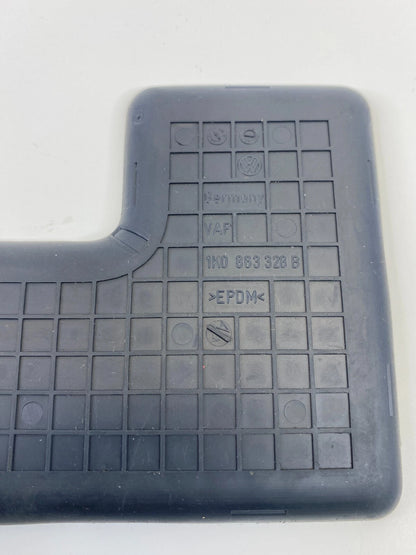 06-09 VOLKSWAGEN GTI REAR CENTER CONSOLE MAT RUBBER LINER INSERT 1K0-863-328B