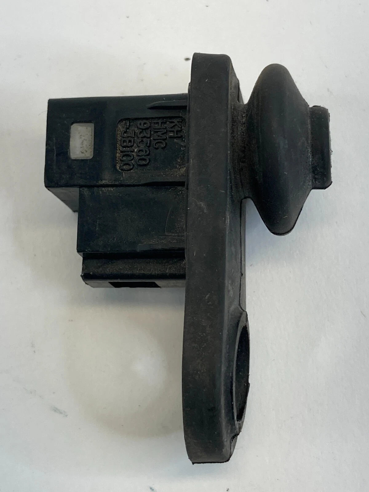 2004-2009 KIA SPECTRA REAR LEFT DRIVER DOOR JAMB AJAR SENSOR SWITCH 93560-3B100