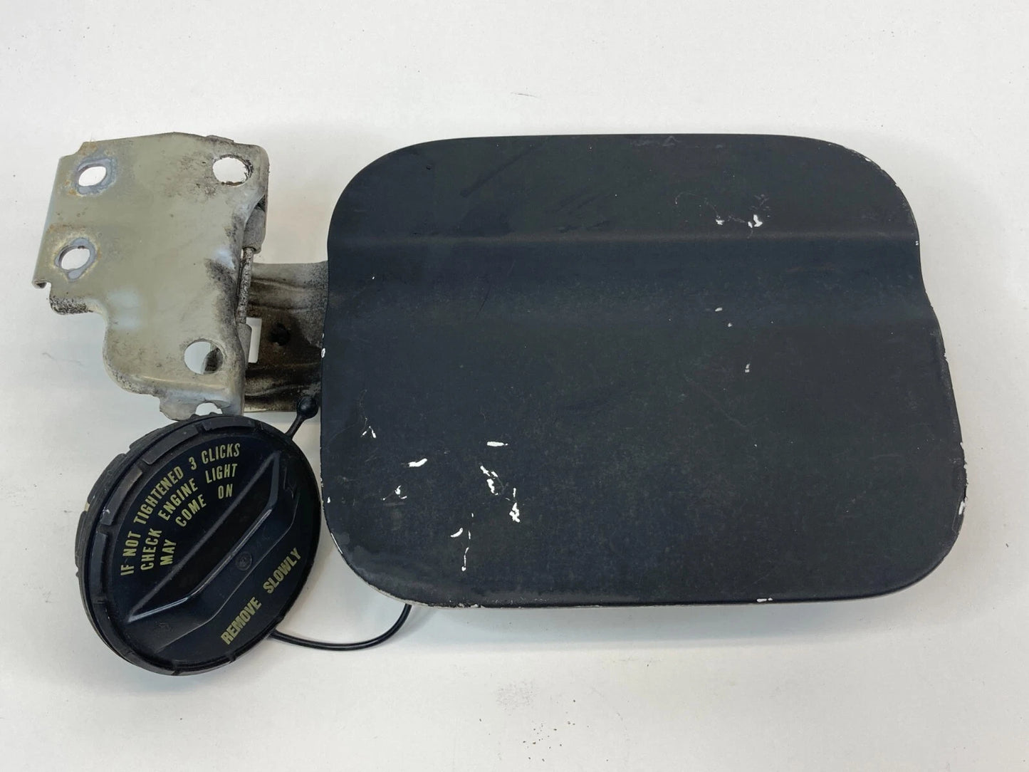 2004-2008 ACURA TL SEDAN 3.2L FUEL GAS DOOR TANK LID COVER W/ FUEL CAP OEM