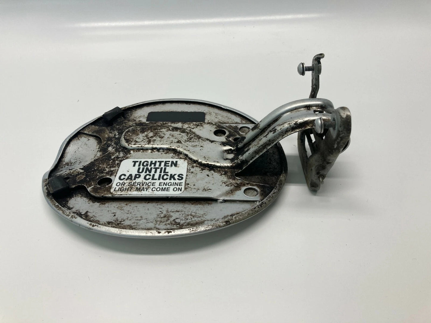 1998 1999 2000 2001 2002 2003 FORD ESCORT SEDAN FUEL FILLER DOOR GAS LID COVER