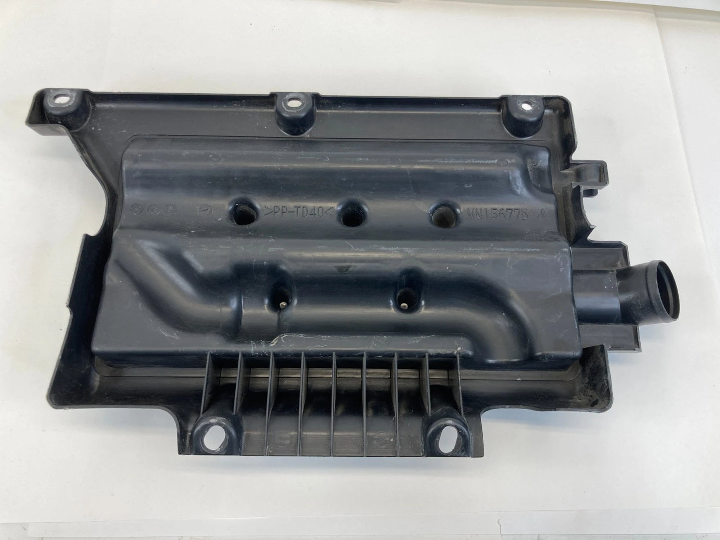 2004-2012 MITSUBISHI GALANT 2.4L ENGINE COVER AIR CLEANER RESONATOR MN156775 OEM