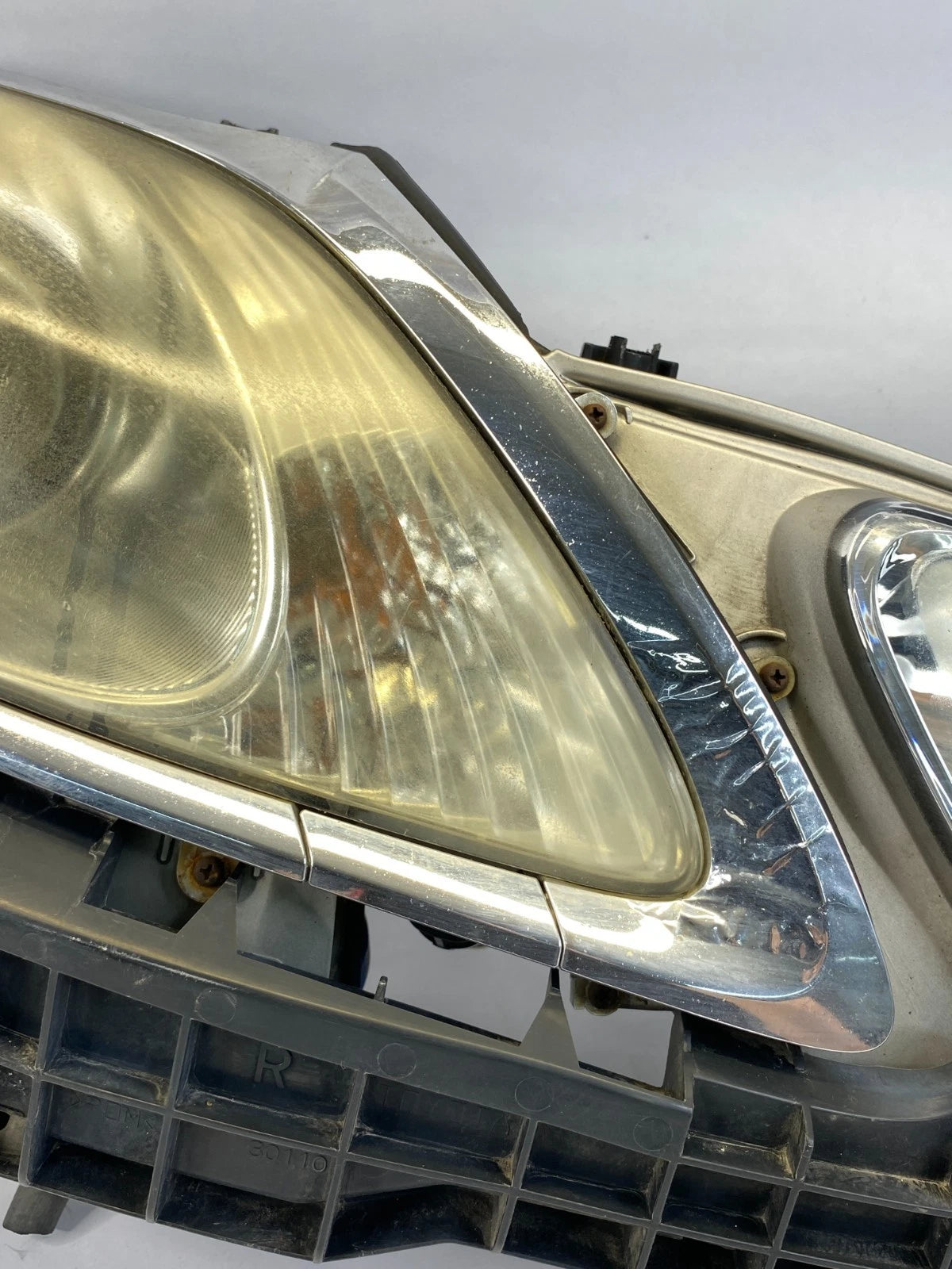 2007-2011 LEXUS GS350 FRONT RIGHT HID HEADLIGHT HEADLAMP 85967-24010 OEM
