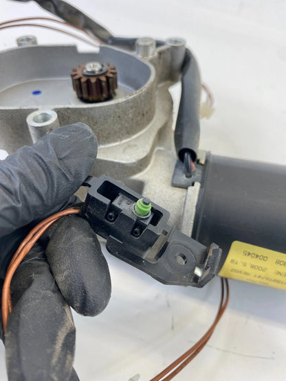 08-20 GRAND CARAVAN 09-14 ROUTAN POWER TRUNK LIFTGATE PULL DOWN MOTOR 16915741