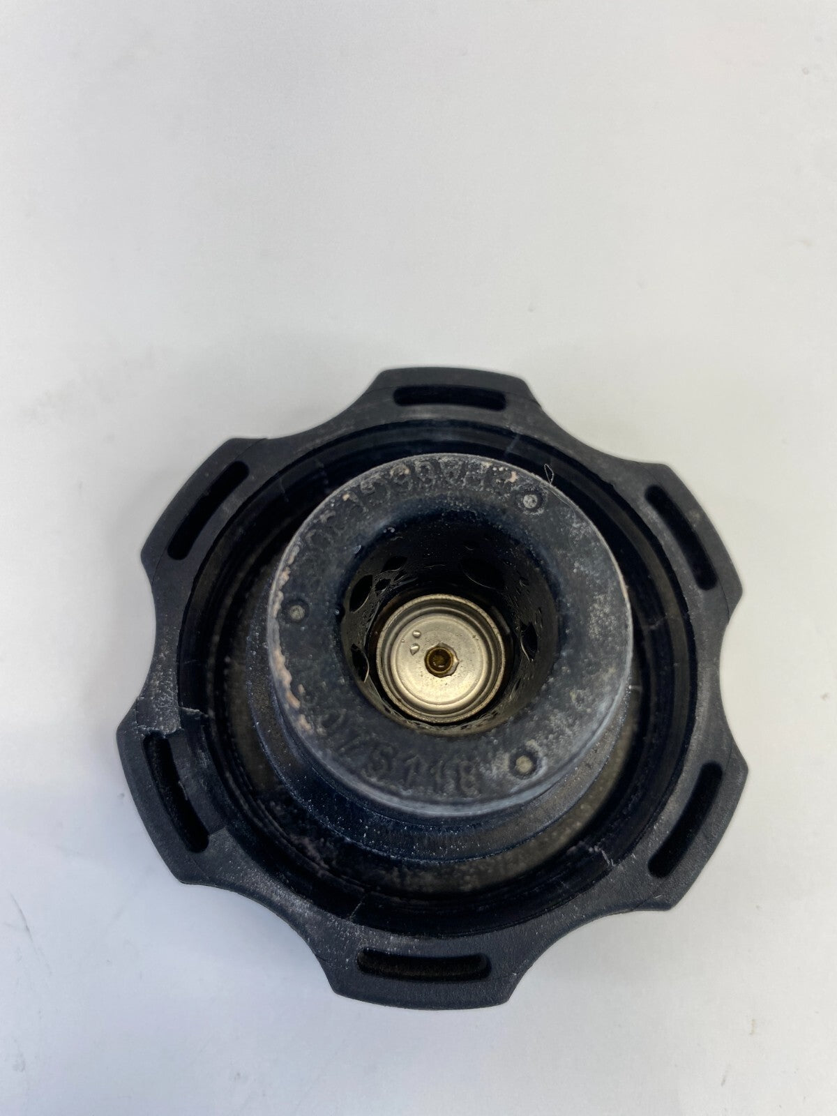 2005-2010 Pontiac G6 2.4L L4 Radiator Coolant Reservoir Cover Fluid Cap OEM