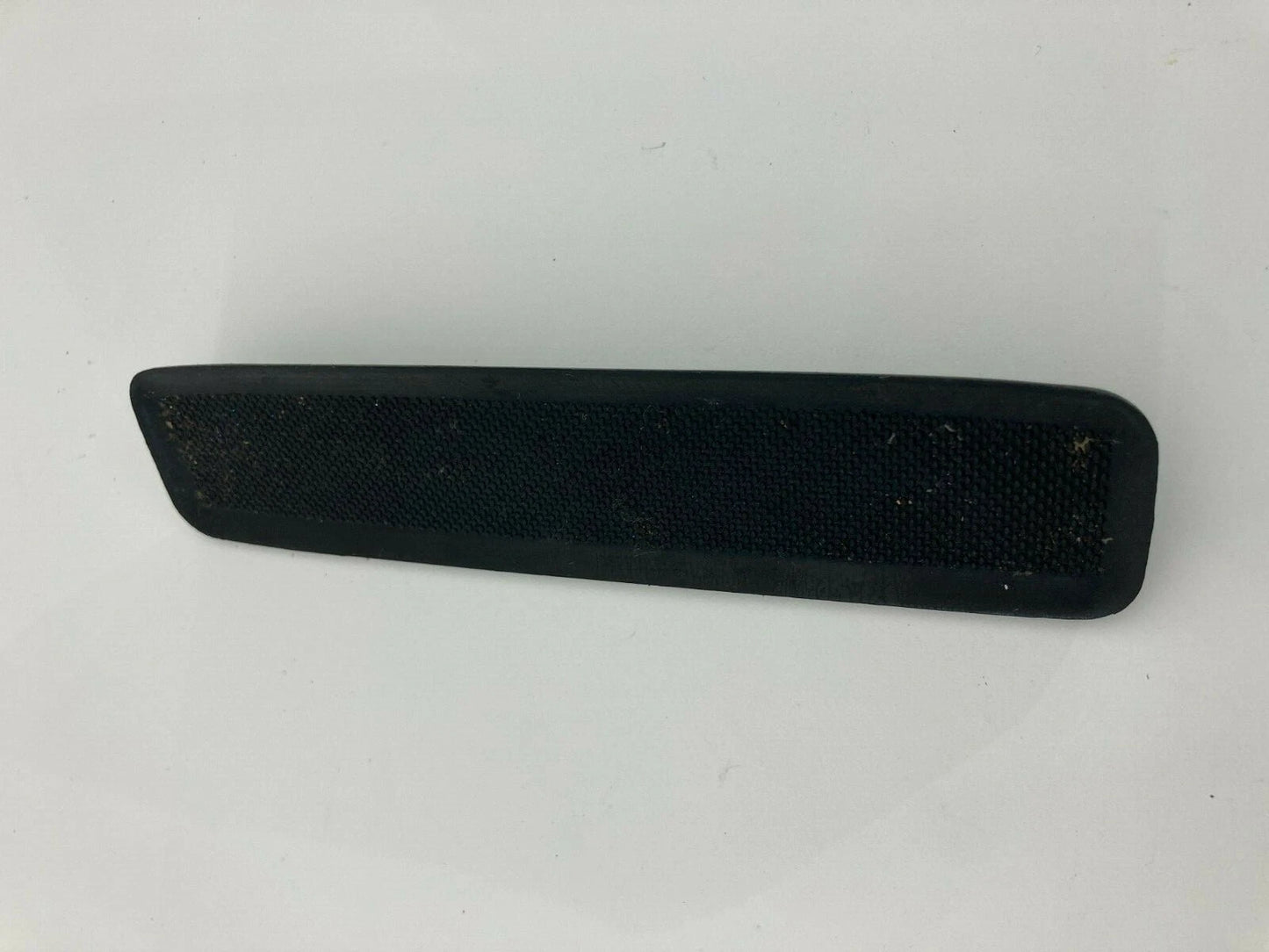 2003 2004 2005 2006 KIA SORENTO CENTER CONSOLE CUP STORAGE COVER RUBBER MAT OEM