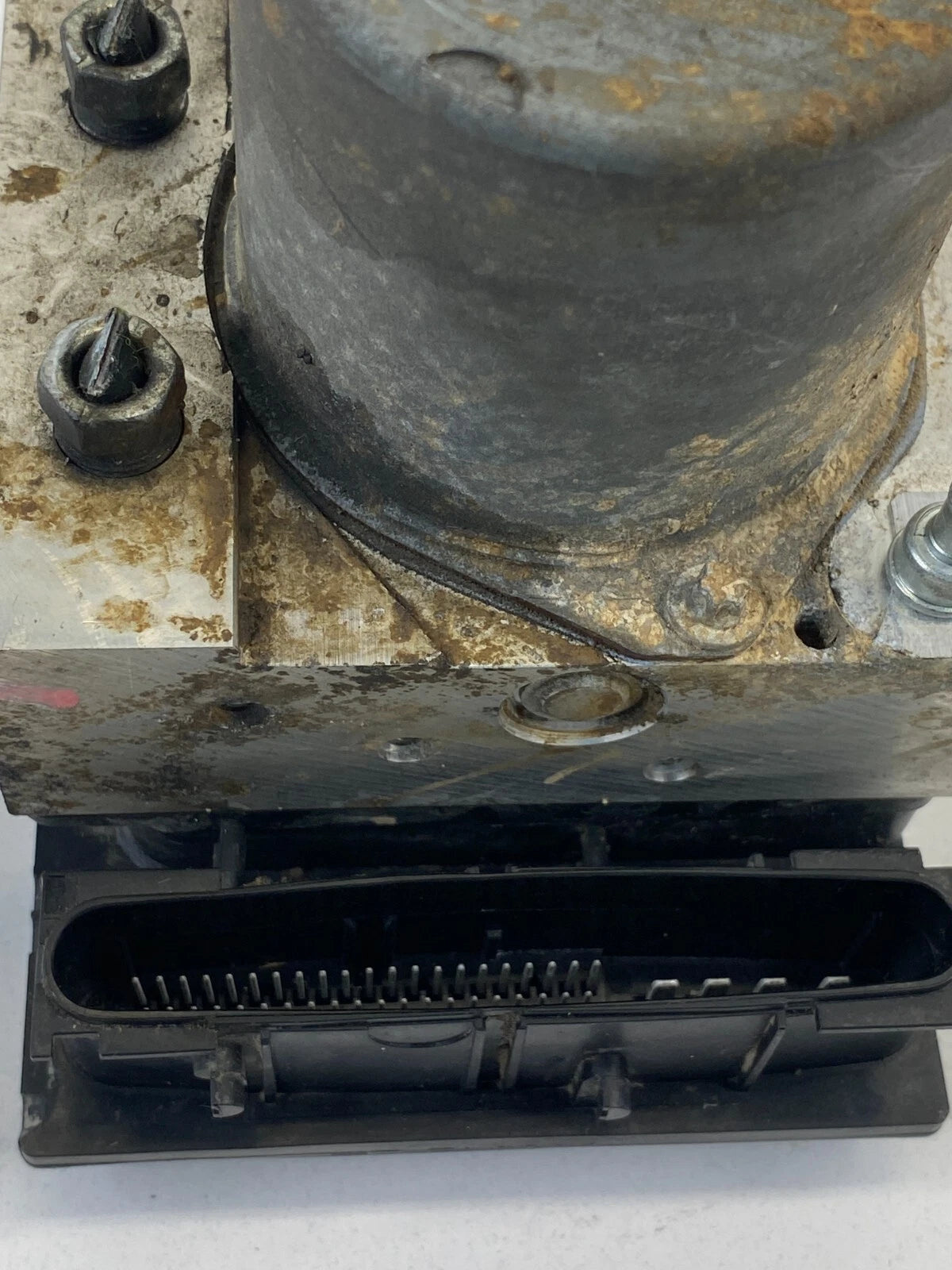 09 10 SUBARU FORESTER AWD 2.5L H4 MT ABS ANTI LOCK BRAKE PUMP MODULE 27536-SC012