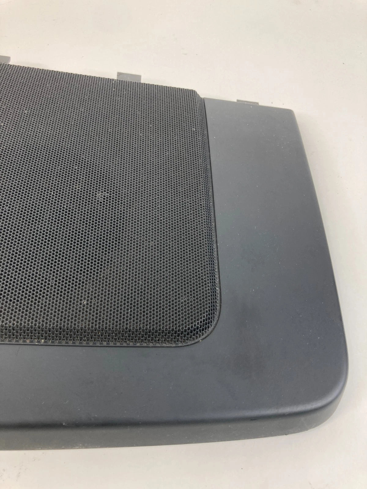 2008-2015 LAND ROVER LR2 CENTER DASH SPEAKER COVER BEZEL TRIM 6H52-A04441-AE OEM