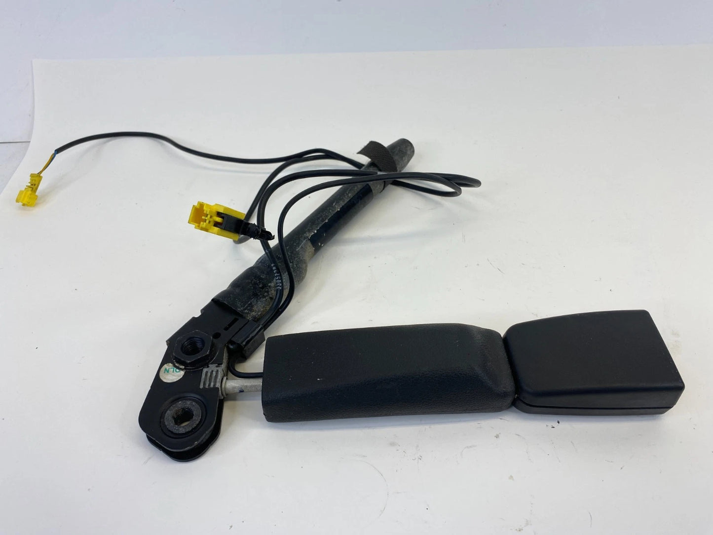 2007-2014 MERCEDES-BENZ CL550 COUPE FRONT RIGHT PASSENGER SEAT BELT BUCKLE OEM