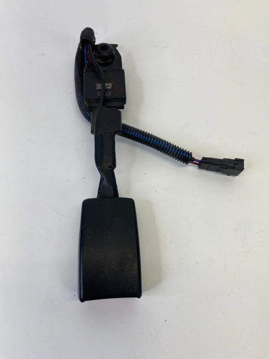 2012-2014 FORD FOCUS FRONT RIGHT PASSENGER SEAT BELT BUCKLE DM51-51208-CBW OEM