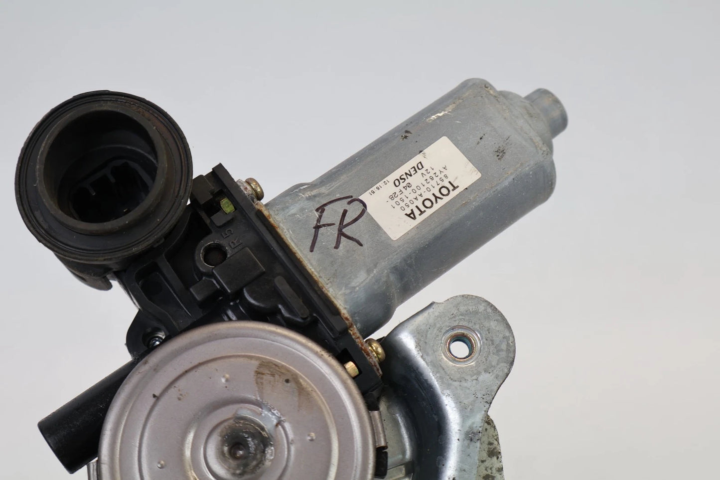 2003-2008 TOYOTA COROLLA FRONT RIGHT DOOR WINDOW MOTOR W/ REGULATOR 85710-AA050