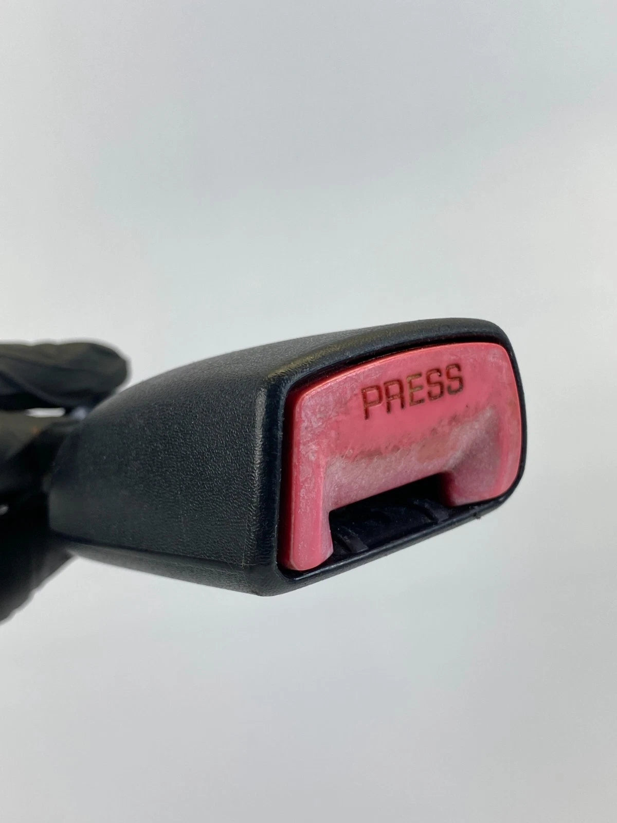 2007-2011 LEXUS GS350 FRONT RIGHT PASSENGER SEAT BELT BUCKLE ASSY E034501 OEM
