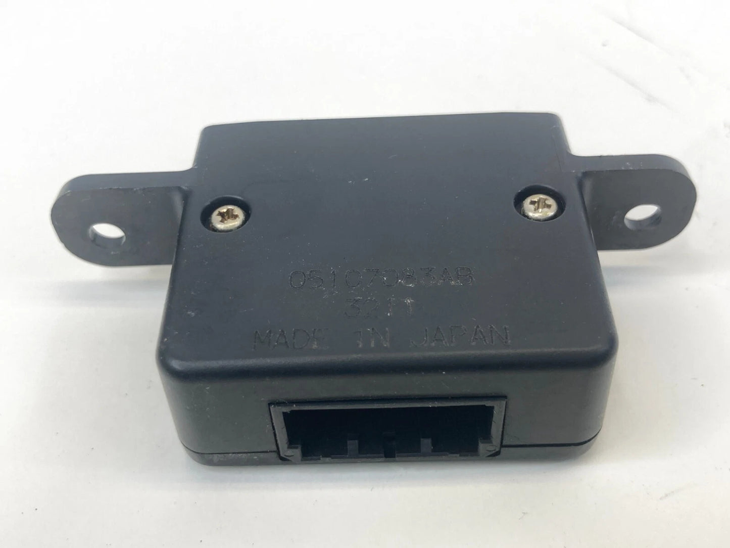 2008-2015 CHRYSLER TOWN & COUNTRY MULTIMEDIA AV JACKS REAR OEM FACTORY 5107083AB