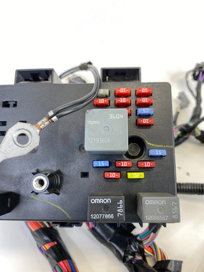 2006 2007 Saturn Vue 3.5L Dash Interior Fuse Relay Box Compartment 15774918 OEM