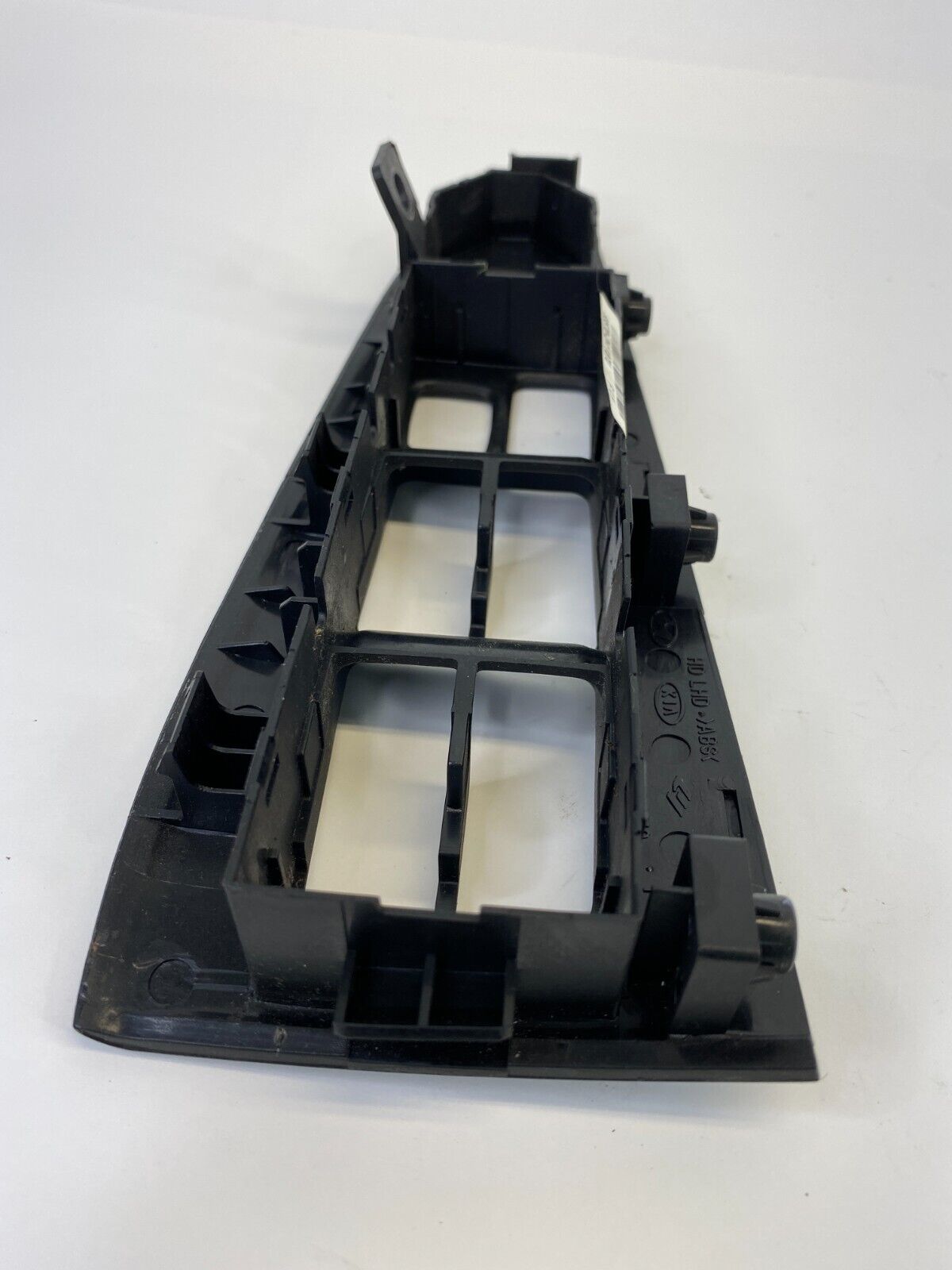 2007-2010 Hyundai Elantra Front Left Door Power Window Switch Bezel 93570-2H010