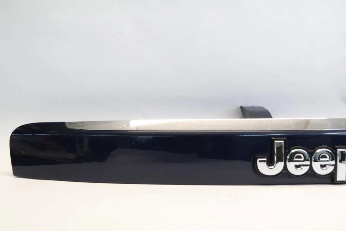 09-17 JEEP PATRIOT COMPASS TRUNK LIFT GATE LID LICENSE PLATE MOLDING BEZEL OEM