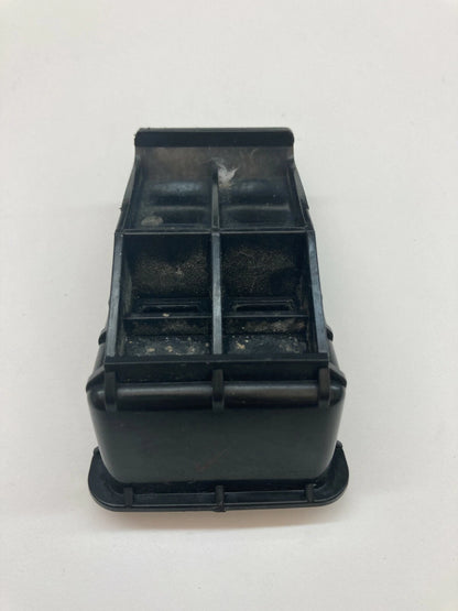 2005-2007 SCION TC REAR PASSENGER RIGHT RR TAILLIGHT BRACKET SUPPORT MOUNT OEM