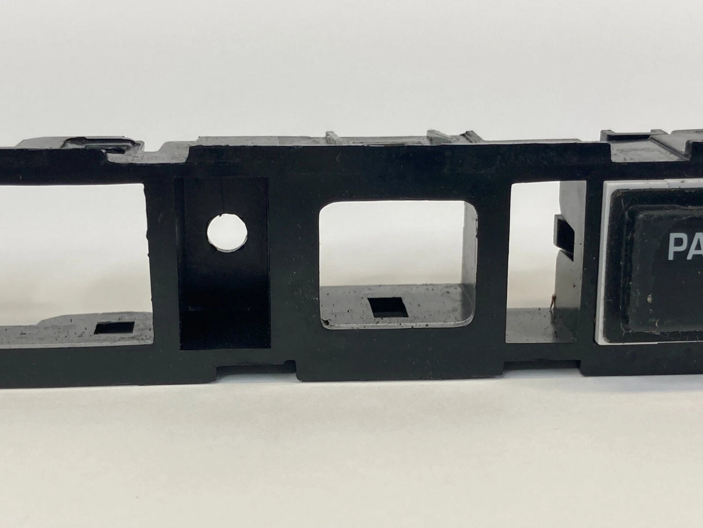 2007-2016 GMC ACADIA SUV DASH PANEL PASSENGER DISPLAY LIGHT INDICATOR 25828898