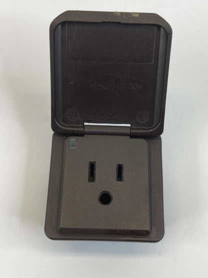 11-16 BUICK REGAL CENTER CONSOLE 120 VOLT POWER OUTLET RECEPTACLE 1333285 OEM