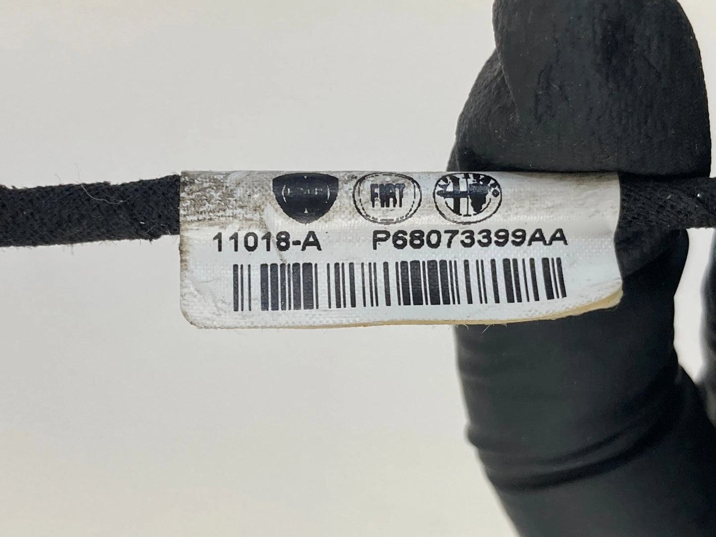 2012-2015 FIAT 500 REAR ROOF MOUNT RADIO ANTENNA W/ WIRE CABLE 68073399AA OEM