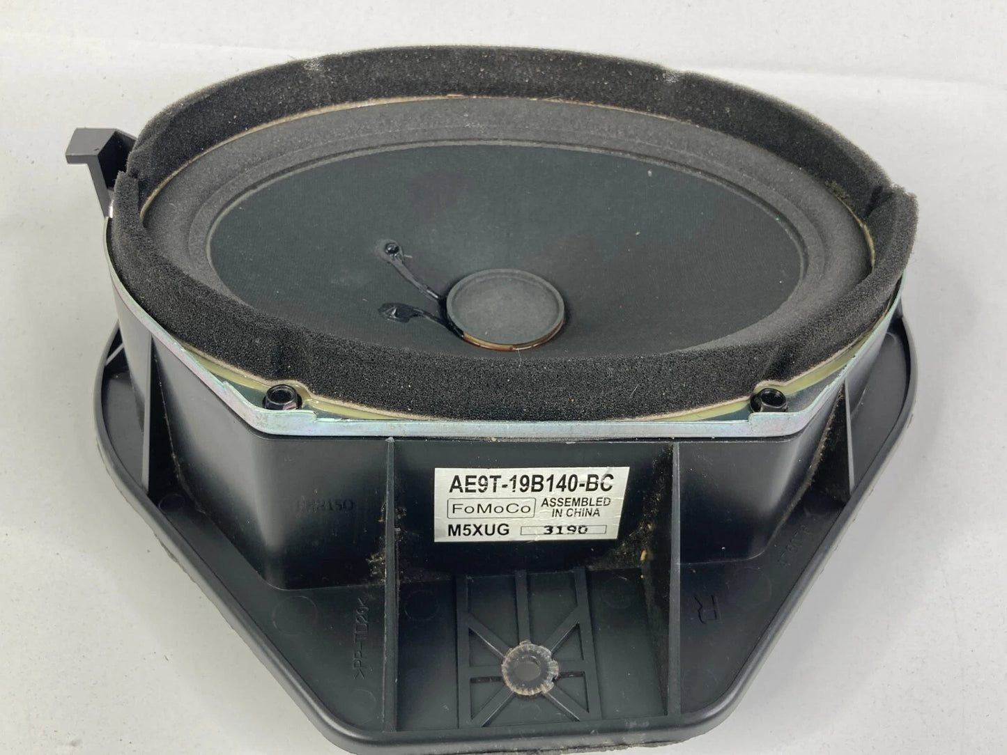 2010-2019 LINCOLN MKT REAR RIGHT DOOR SPEAKER AE9T-18808-DA OEM
