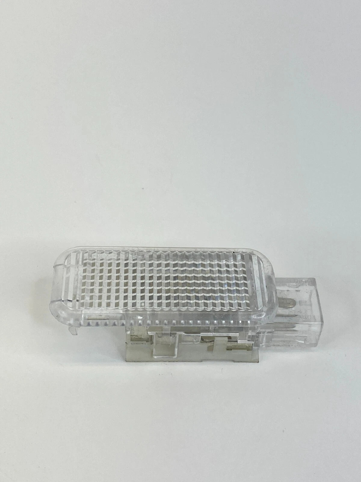 2009-2016 AUDI A4 QUATTRO DASH GLOVE BOX COURTESY LIGHT LAMP OEM