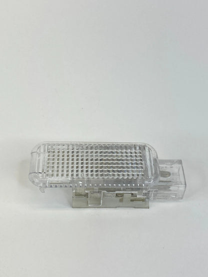 2009-2016 AUDI A4 QUATTRO DASH GLOVE BOX COURTESY LIGHT LAMP OEM