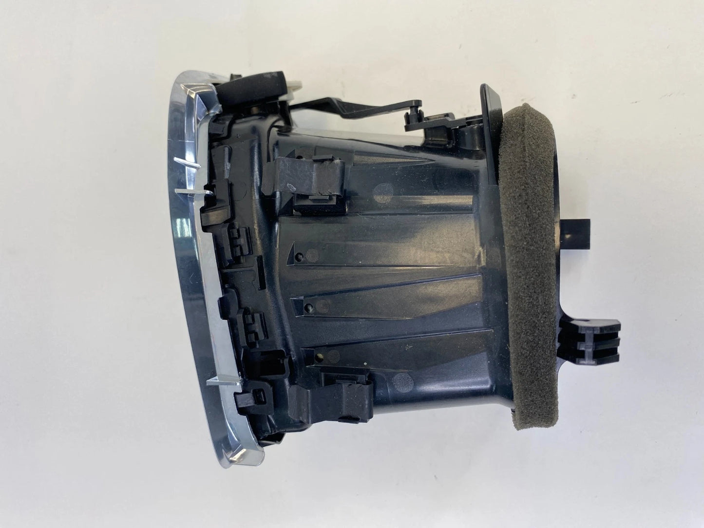 11-18 VOLVO S60 RIGHT PASSENGER SIDE DASH AC AIR VENT GRILLE OUTLET 30791696 OEM