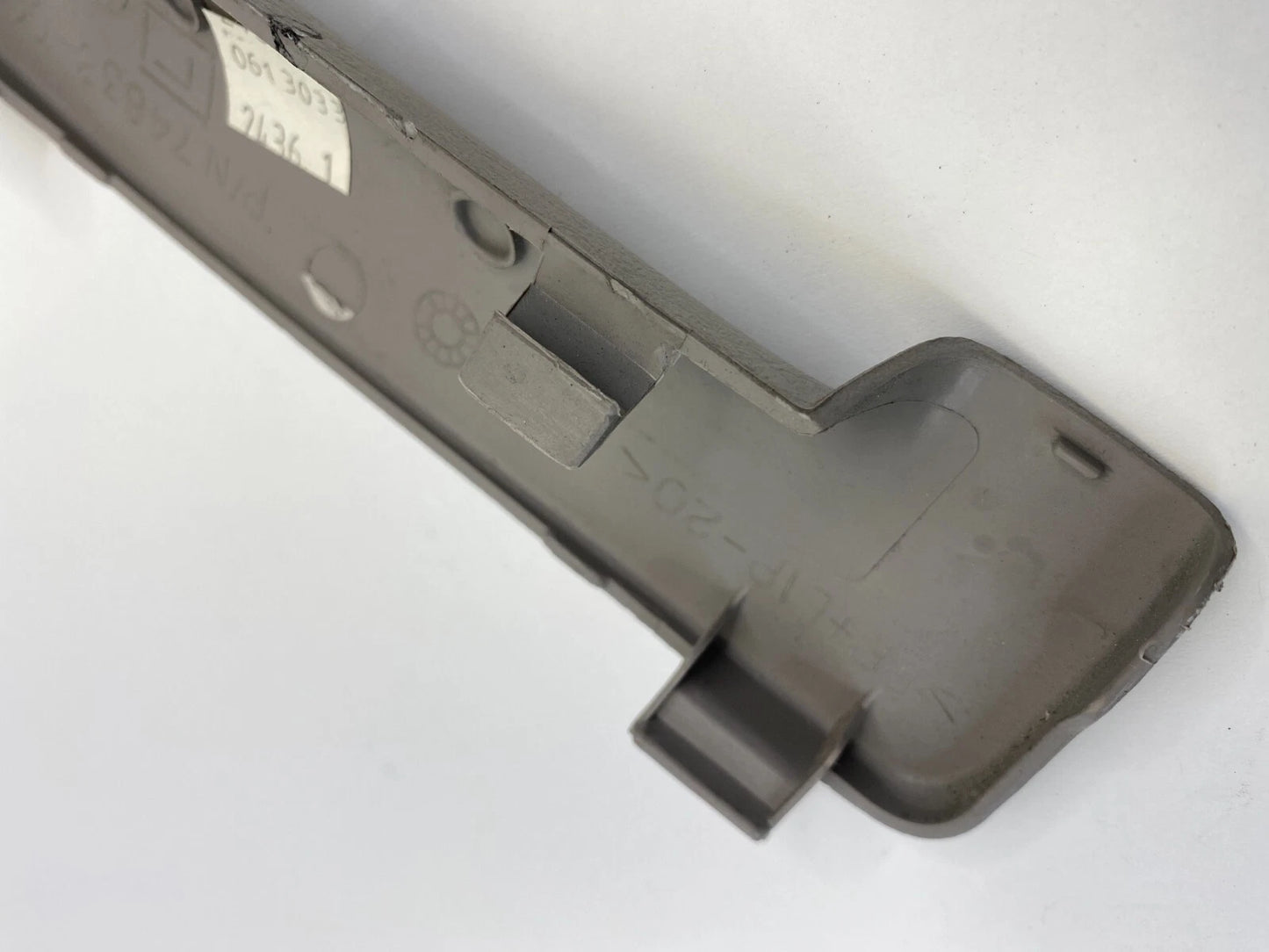 2001-2006 TOYOTA SEQUOIA REAR LEFT B-PILLAR GRAB HANDLE TRIM COVER 74638-0C010