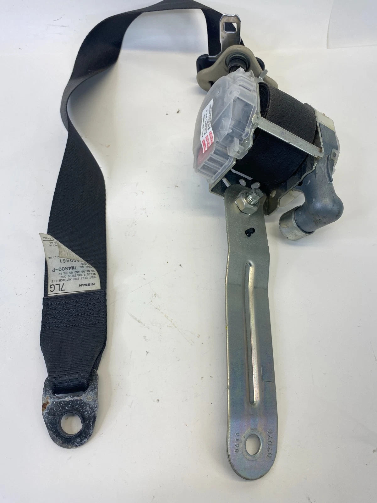 2005 2006 INFINITI G35 SEDAN FRONT LEFT DRIVER SEAT BELT RETRACTOR 7M4800-P OEM