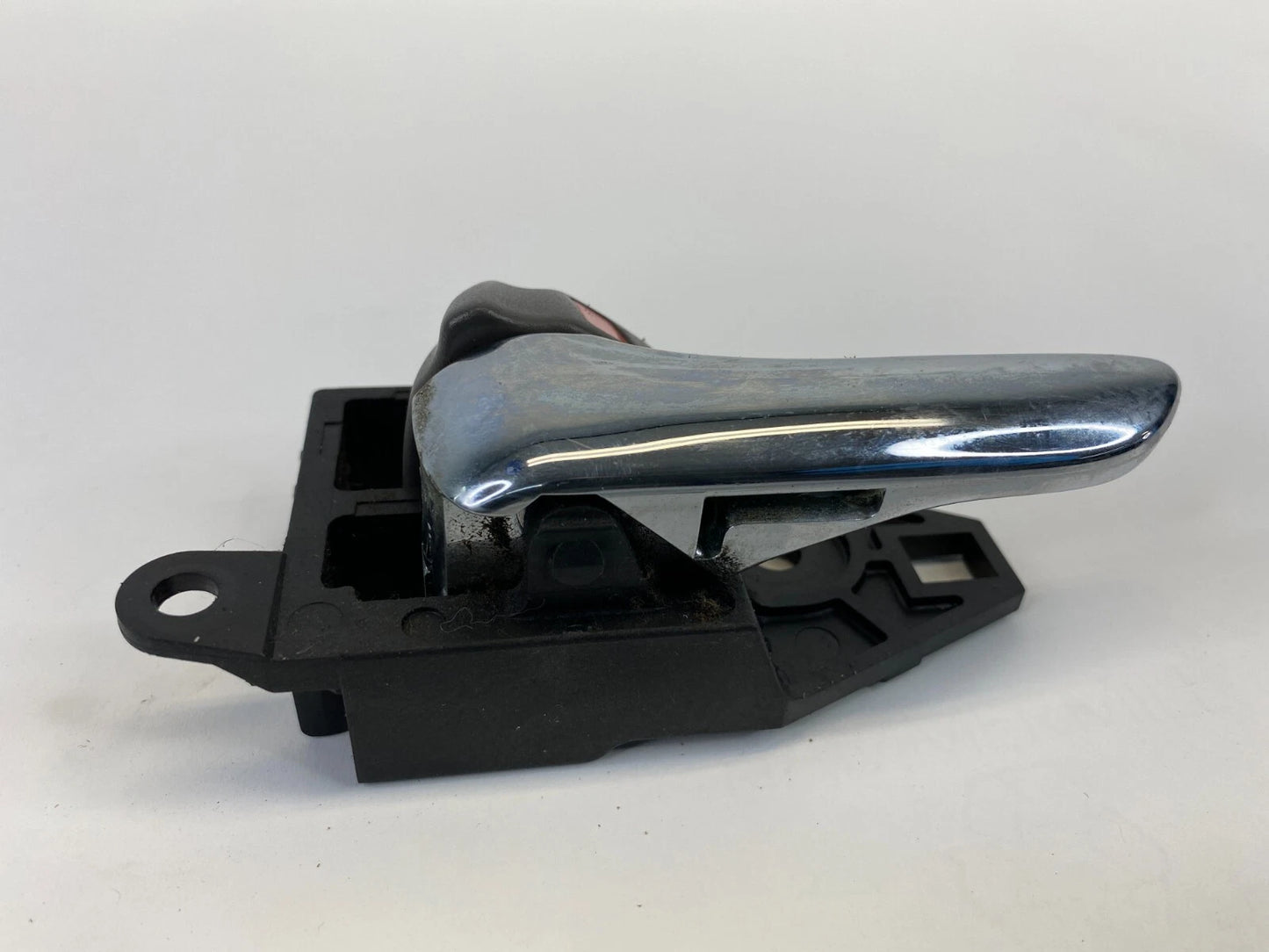 1998-2005 LEXUS GS300 REAR LEFT SIDE INTERIOR INNER DOOR HANDLE ASSEMBLY OEM