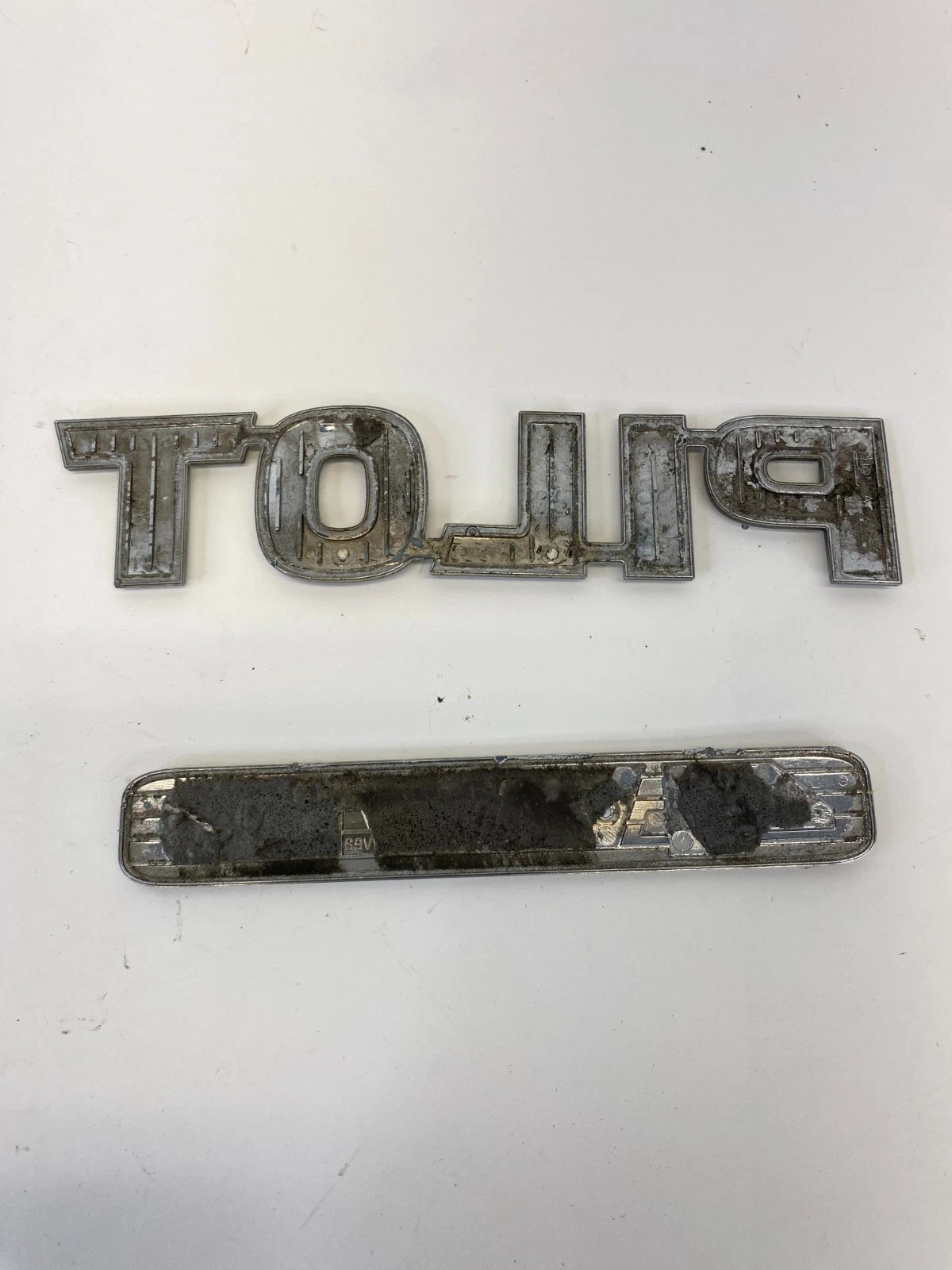 2003-2008 03-08 HONDA PILOT 4WD REAR TRUNK LID EMBLEM LOGO BADGE CHROME OEM