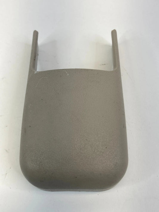 2006-2008 HYUNDAI SONATA SEDAN 4-DR FRONT RIGHT SEAT TRACK CAP END COVER OEM