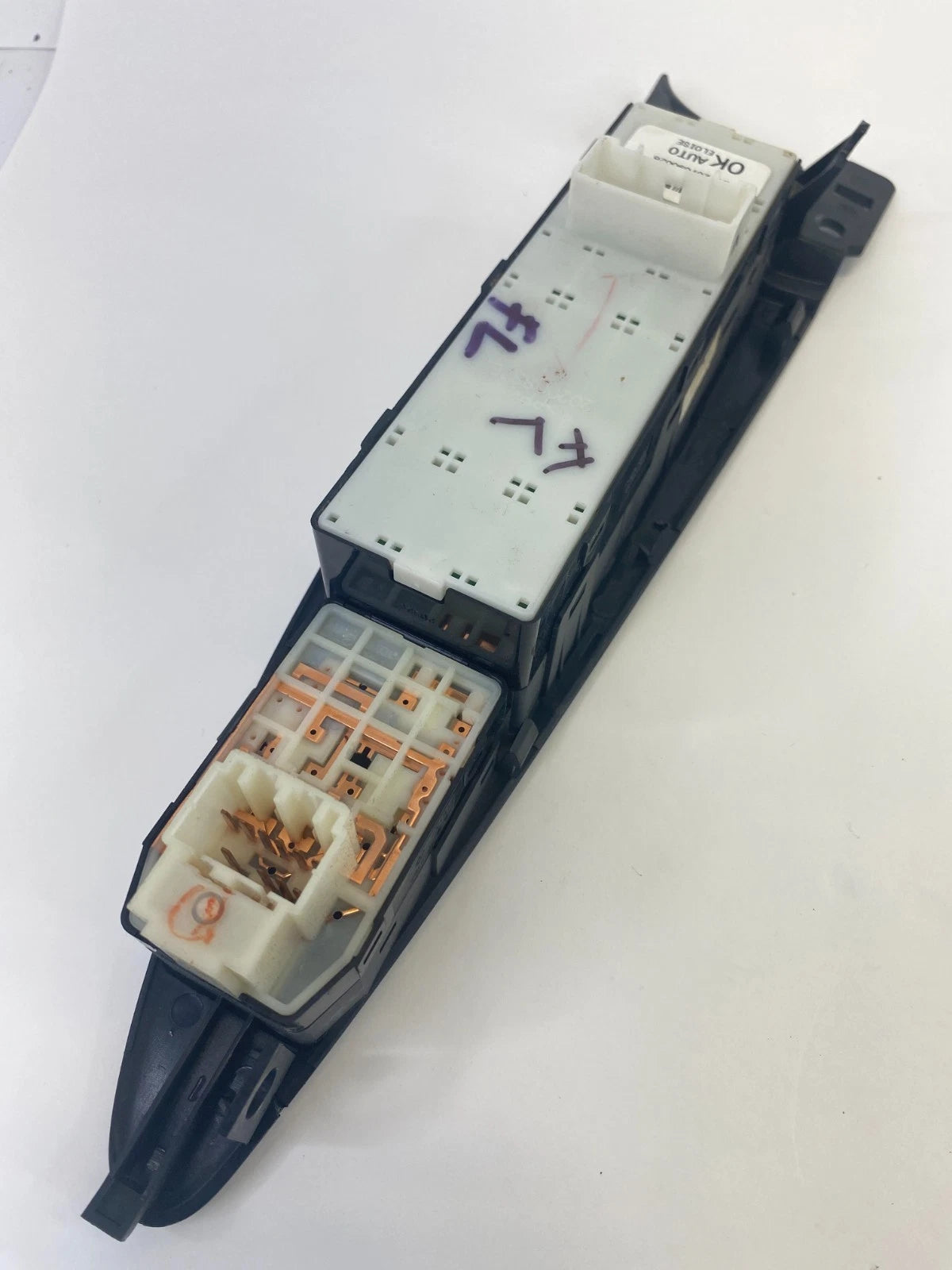 2011-2014 Hyundai Sonata Left Side Master Power Window & Lock Switch w/ Bezel