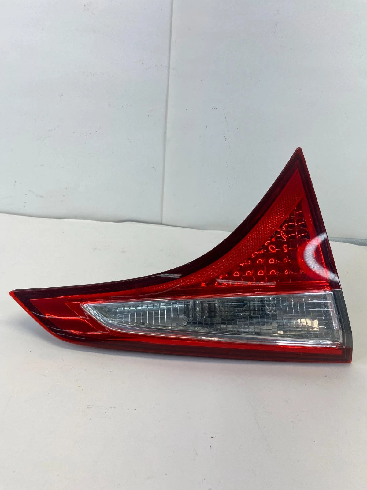 2014-2016 TOYOTA COROLLA INNER TAIL LIGHT LEFT DRIVER SIDE TRUNK MOUNT OEM