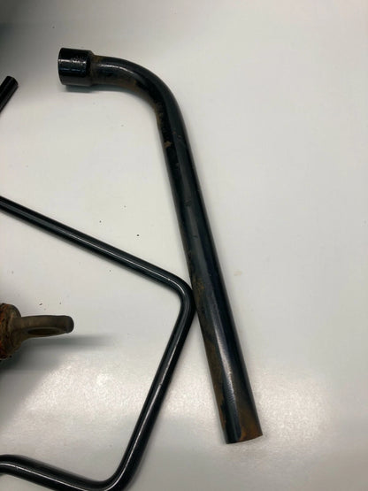 2005-2011 SAAB 9-3 SEDAN SPARE TIRE EMERGENCY JACK & TOOL KIT ASSY 13162851 OEM