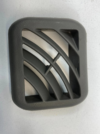 2002 2003 GMC ENVOY SUV 4DR CENTER CONSOLE REAR RIGHT AIR VENT DEFROSTER GRILLE