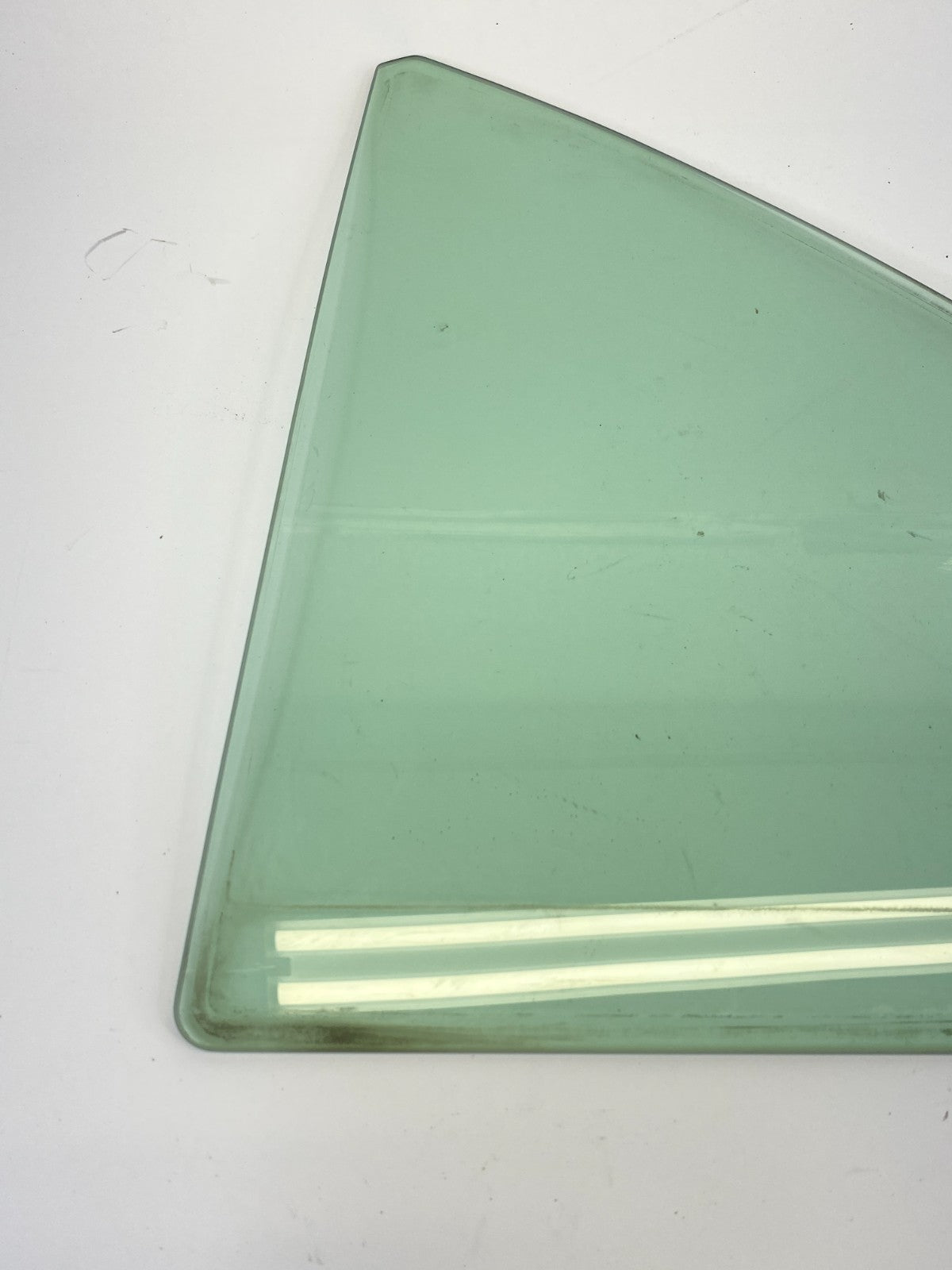 2009 2010 Hyundai Sonata Rear Left Side Quarter Vent Window Glass Fixed OEM