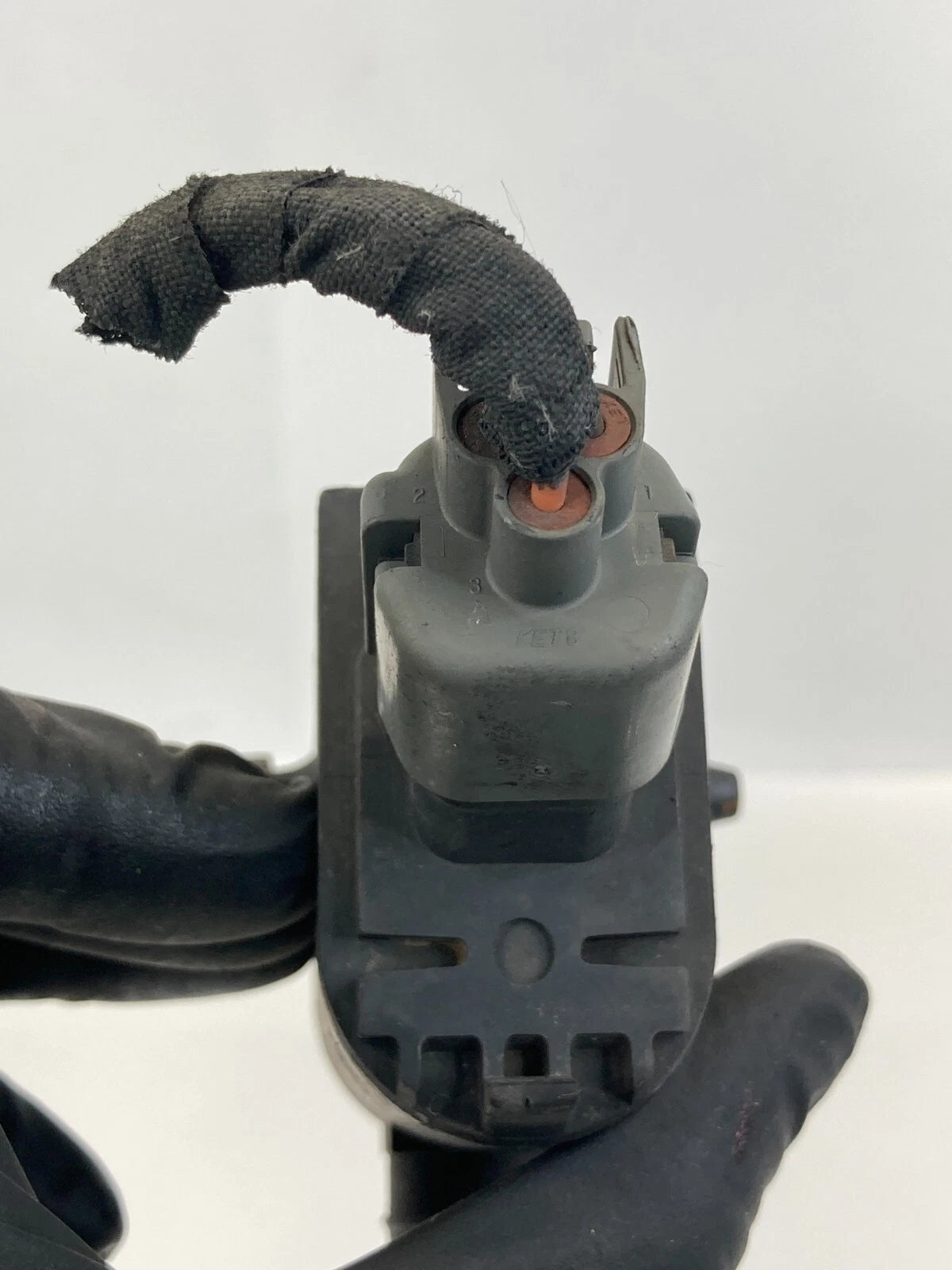 2007-2009 HYUNDAI SANTA FE WINDSHIELD WIPER FLUID WASHER PUMP MOTOR OEM