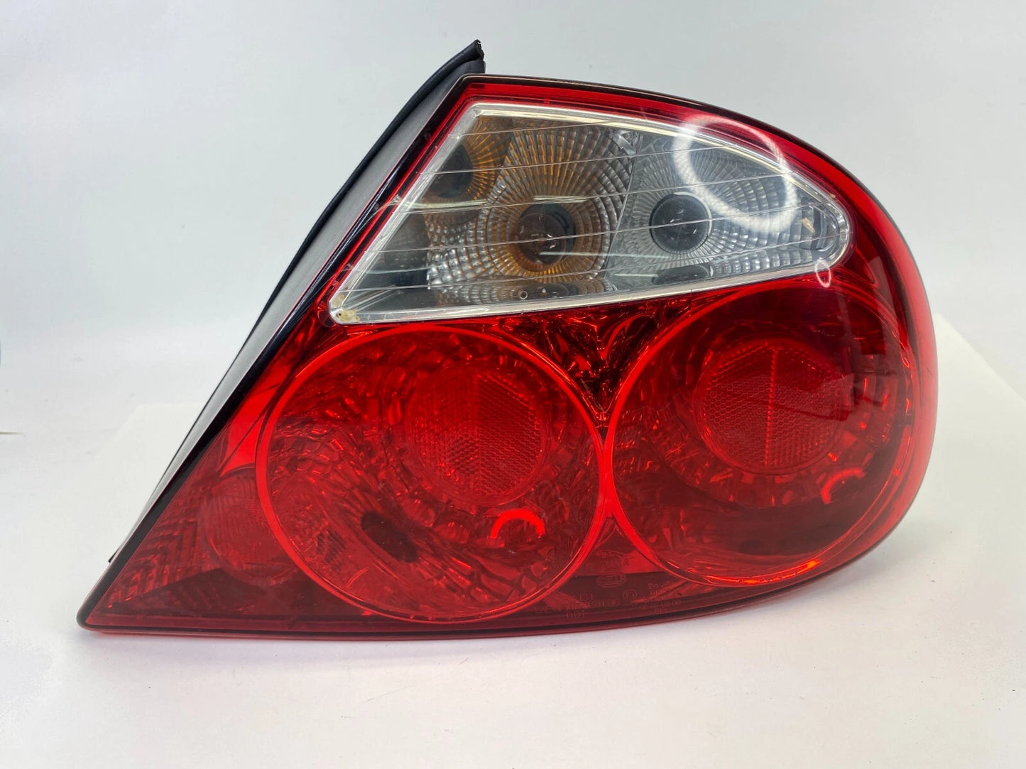 2000-2004 JAGUAR S-TYPE REAR RIGHT PASSENGER TAIL LIGHT TAILLIGHT XR83-13404-AH