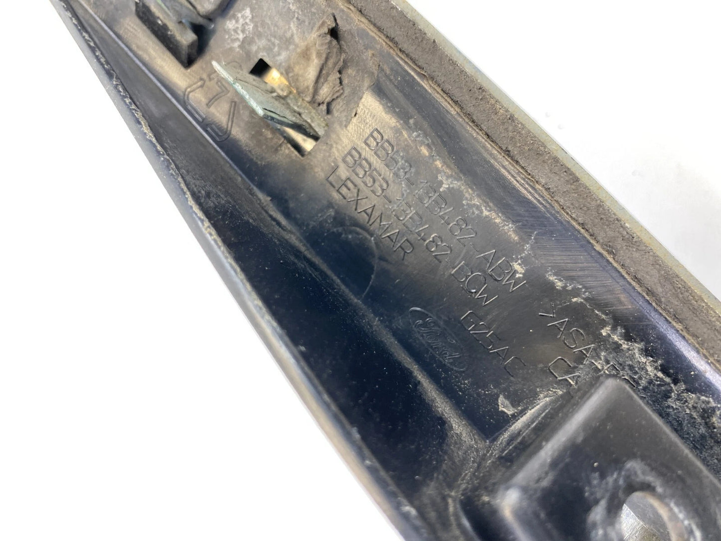 2013-2015 FORD POLICE INTERCEPTOR UTILITY REAR LIFTGATE MOLDING BB53-13B482-ABW